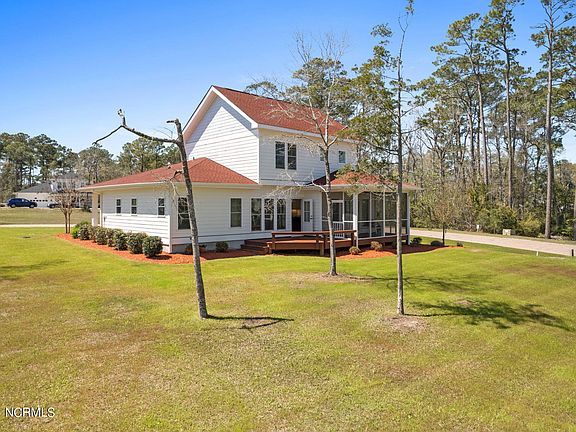 3rd image of 1633 Back Bay Drive SW