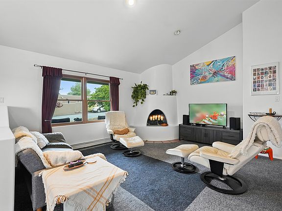 2nd image of 881 Estates Dr