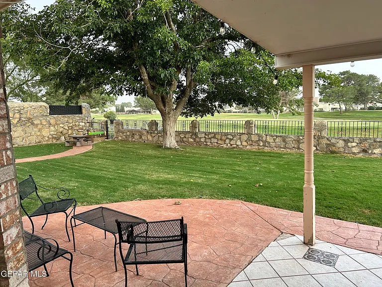 3610 Buxton Dr — Photo 20