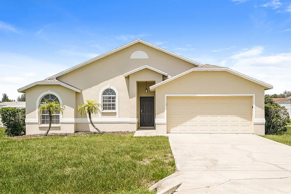 3 bed, 2.0 bath, 1265 sqft, $1,800 — Photo 1