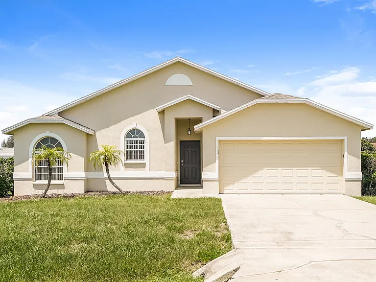 4944 Palm View Dr N — Photo 1