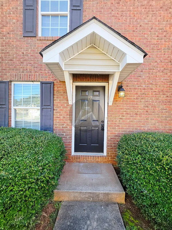 2 bed, 2.5 bath, 1320 sqft, $1,550 — Photo 2