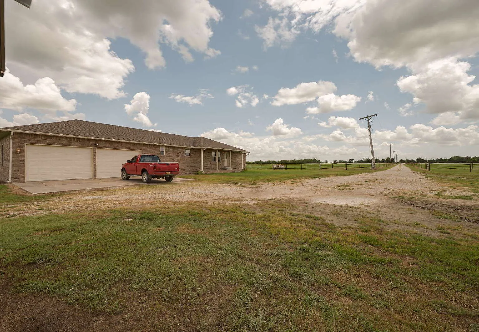 3 bed, 2.0 bath, 1680 sqft, $1,800 — Photo 1
