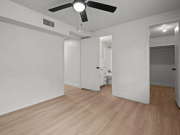 525 W Houston St #525 — Photo 5