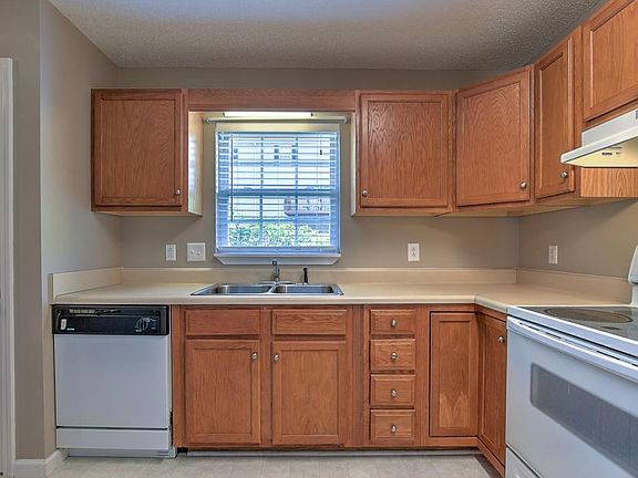 5th image of 2248 Forest Acres Dr
