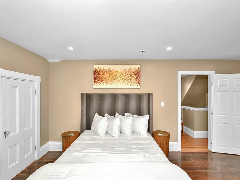 10 Pierce Ave #2 — Photo 36