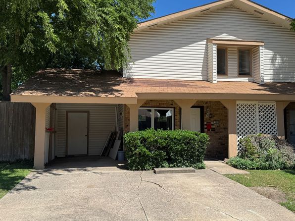 711 Ticonderoga Dr