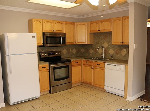 2nd image of 4879 Camas