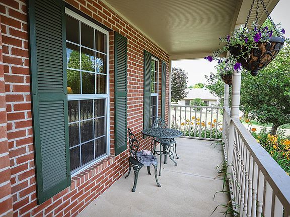 5th image of 4901 Meadowgrove Dr NW
