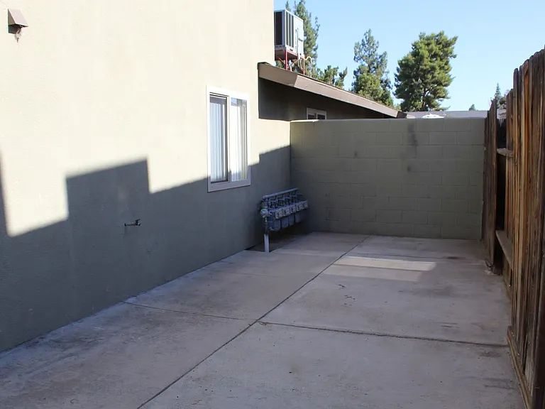 5913 Nogal Ave — Photo 8