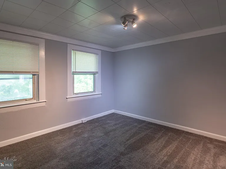 608 S Milton Ave — Photo 14