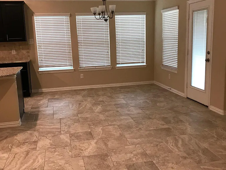 11075 Walts Run Ln — Photo 5