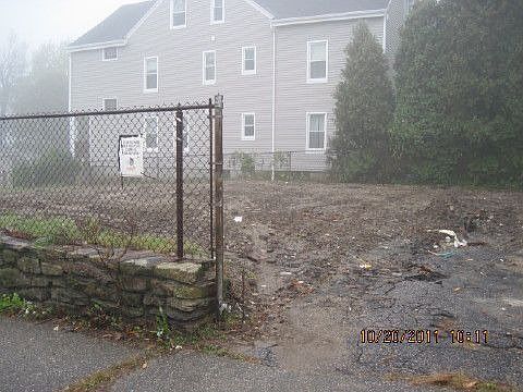2nd image of 133 Plantation St