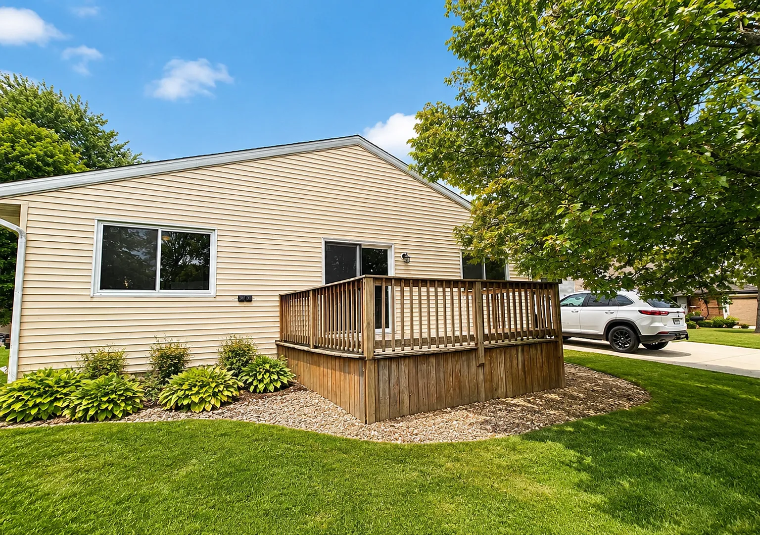 1817-1819 Sawmill Pl Mansfield OH 44904 — Photo 1