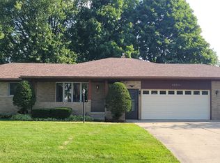 18534 Hollie Dr, Macomb, MI 48044