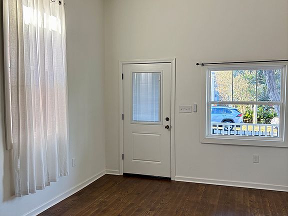 5th image of 8633 Plum St