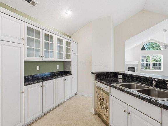 5th image of 1562 Center Park Dr