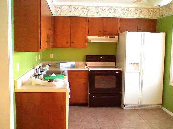3rd image of 2833 Chelsea Ct