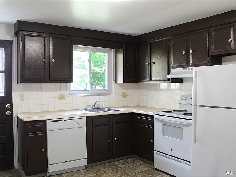 116 Berehaven Dr #LEFT — Photo 3