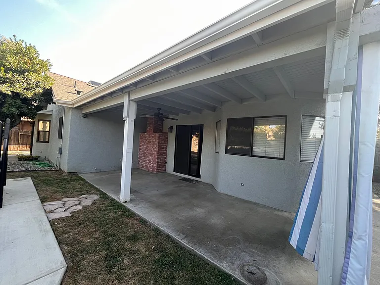 540 N Peppertree St — Photo 26