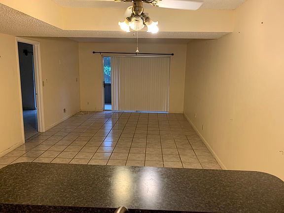 3rd image of 3024 Coral Springs Dr #105