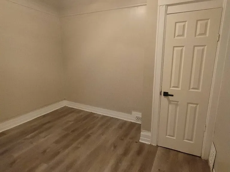 2010-2014 W Pierce St 2014 — Photo 7
