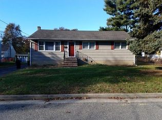 181 1st St, Middlesex, NJ 08846