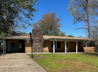 302 E Center St, Prairie Grove, AR 72753