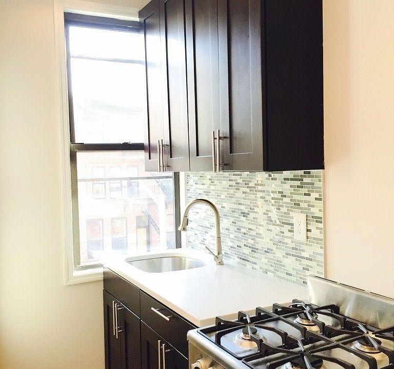 1st image of 210 Putnam Ave APT 16