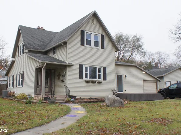 901 Division St, Webster City, IA 50595