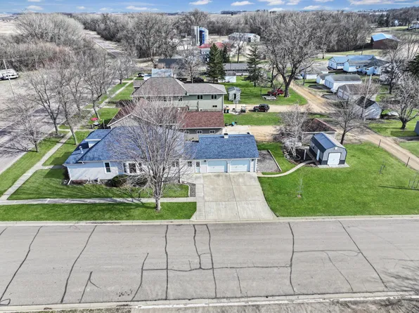 401 Lake Ave S, Balaton, MN 56115