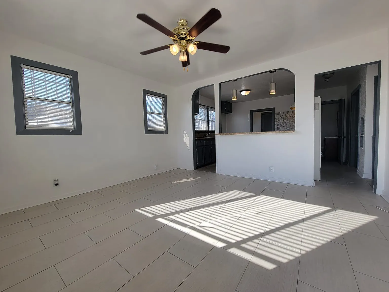 2 bed, 1100 sqft, $2,395 — Photo 2