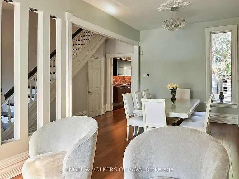 103 James St — Photo 3