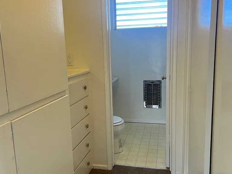 747 S Curson Ave #6 — Photo 5