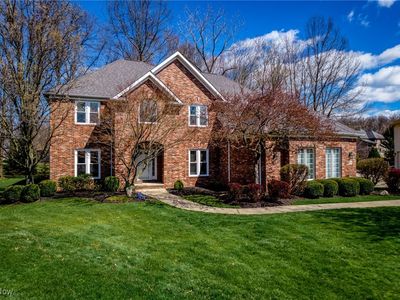 3700 Greenbriar Cir, Westlake, OH, 44145
