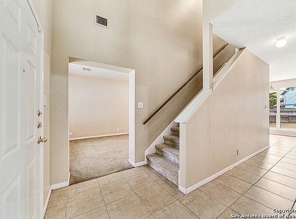 4th image of 106 Cibolo Basin Dr