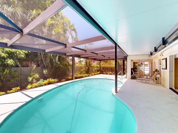 775 Saturn Ct, Marco Island, FL 34145