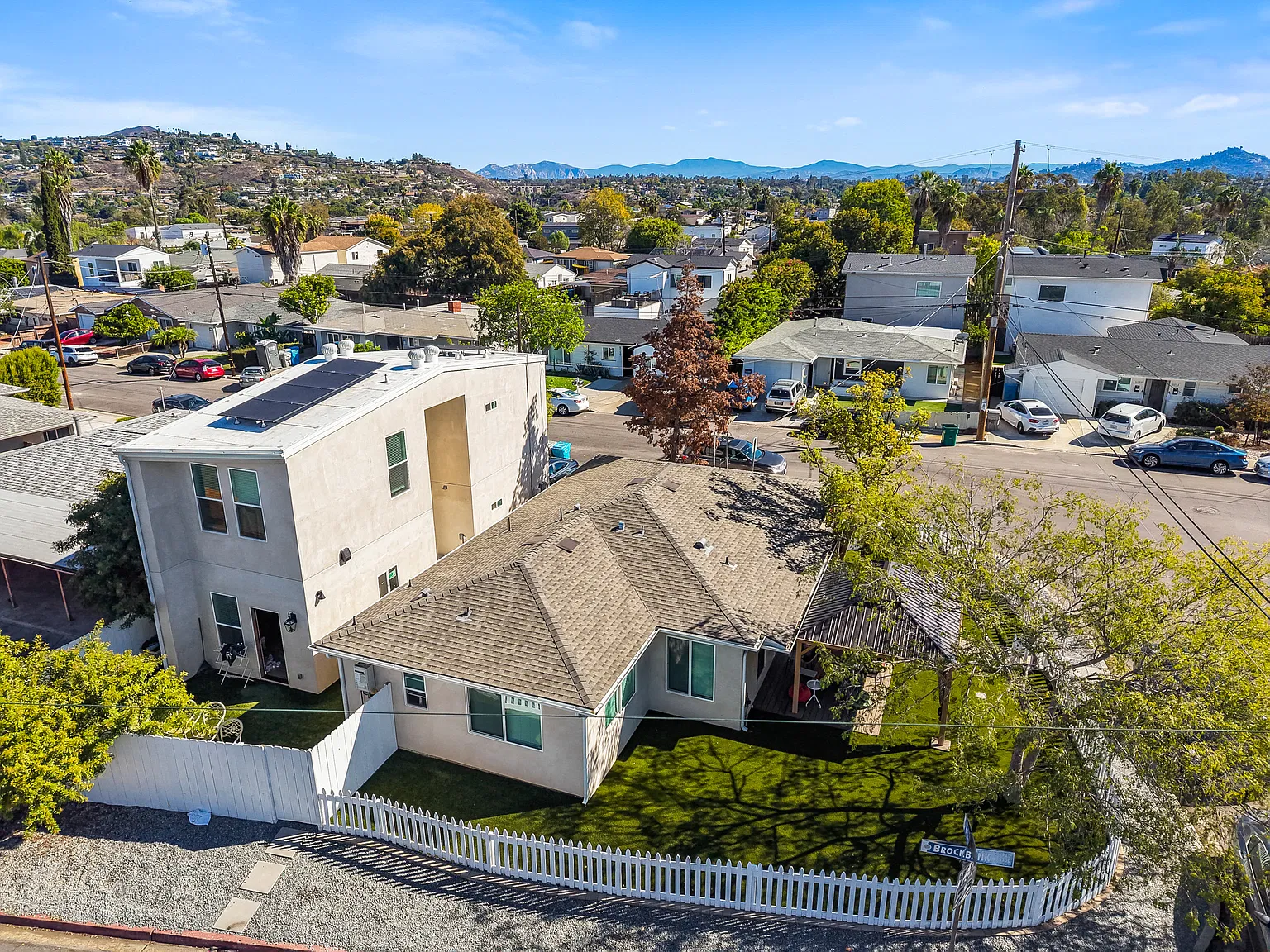 4 bed, 1194 sqft, $5,000 — Photo 3