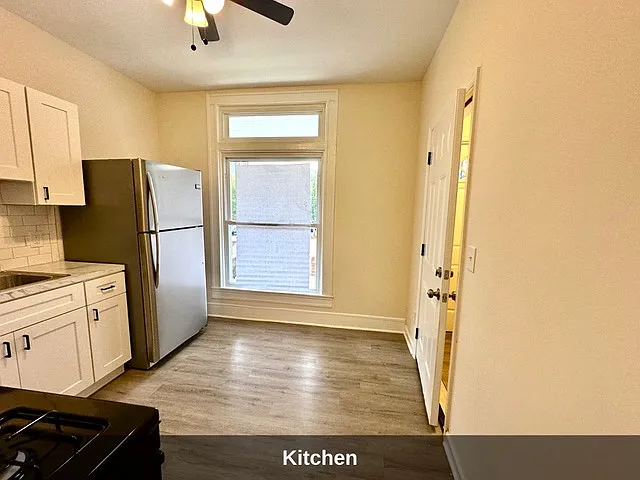 2425 Westwood Ave — Photo 4