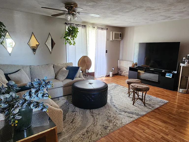 155 Pleasant St #B11 — Photo 10