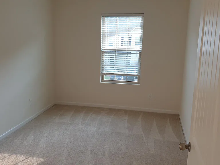 417 Irving Way — Photo 6
