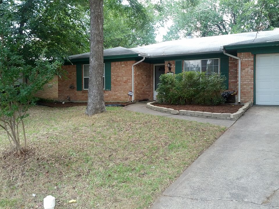 1st image of 3000 Briarwood Dr