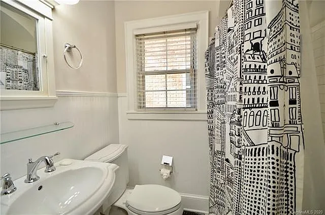 2216 Wilmore Dr — Photo 13