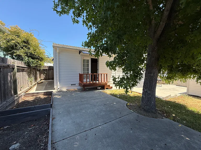19227 Vaughn Ave — Photo 19