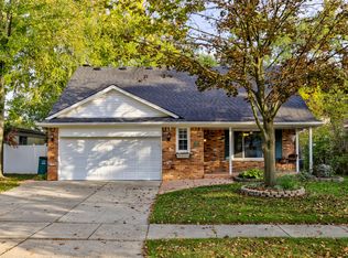 2805 Athena Dr, Troy, MI