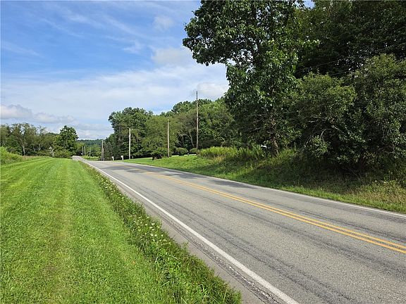 2nd image of 168 Dinnerbell Rd