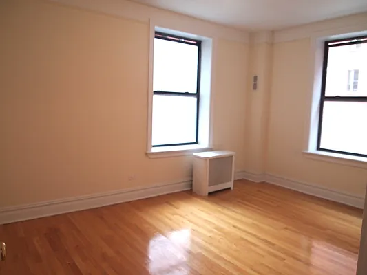 Rented by Bohemia Realty Group | media 8