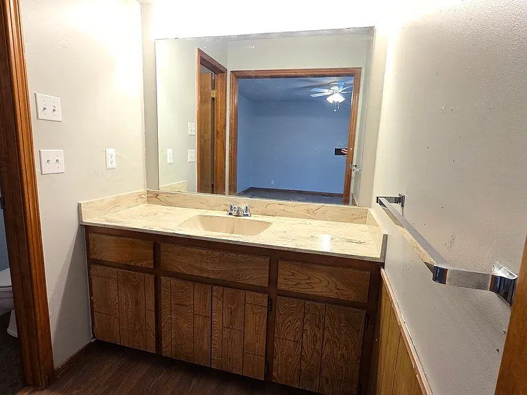 11812 Larkdale Dr — Photo 10