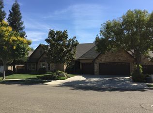 304 W Lester Ave, Clovis, CA 93619
