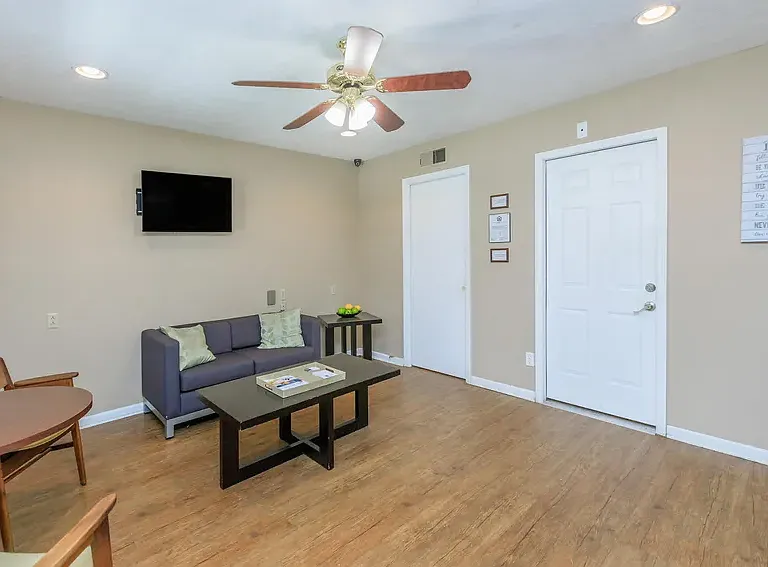 Riverwalk Townhomes At Wedgefield Court — Photo 3